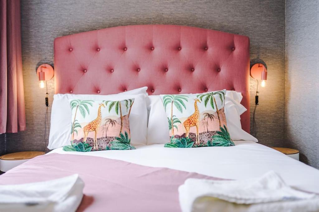 Pink Palace - Central Apartment Chester Luaran gambar